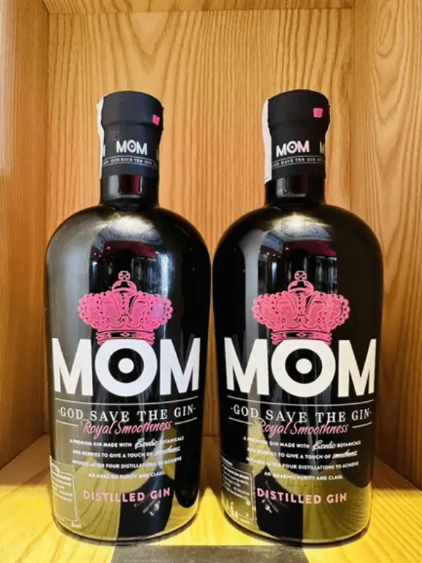 Rượu Gin Mom Royal Smoothness