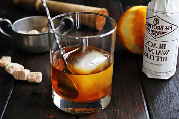 Old Fashioned – biểu tượng của cocktail cổ điển