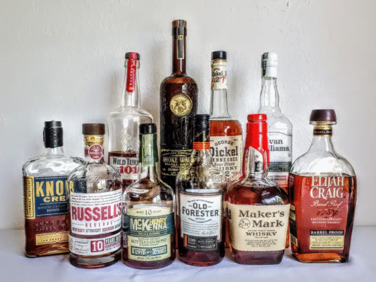 Bacon Old Fashioned là biến thể hiện đại của cocktail Old Fashioned truyền thống