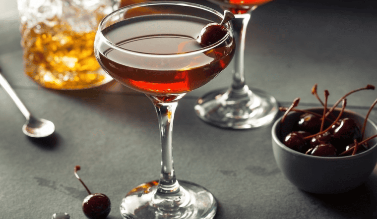 Ba chai vermouth sweet cho Manhattan: Carpano Antica Formula, Cocchi di Torino, Dolin Rouge — so sánh trực quan