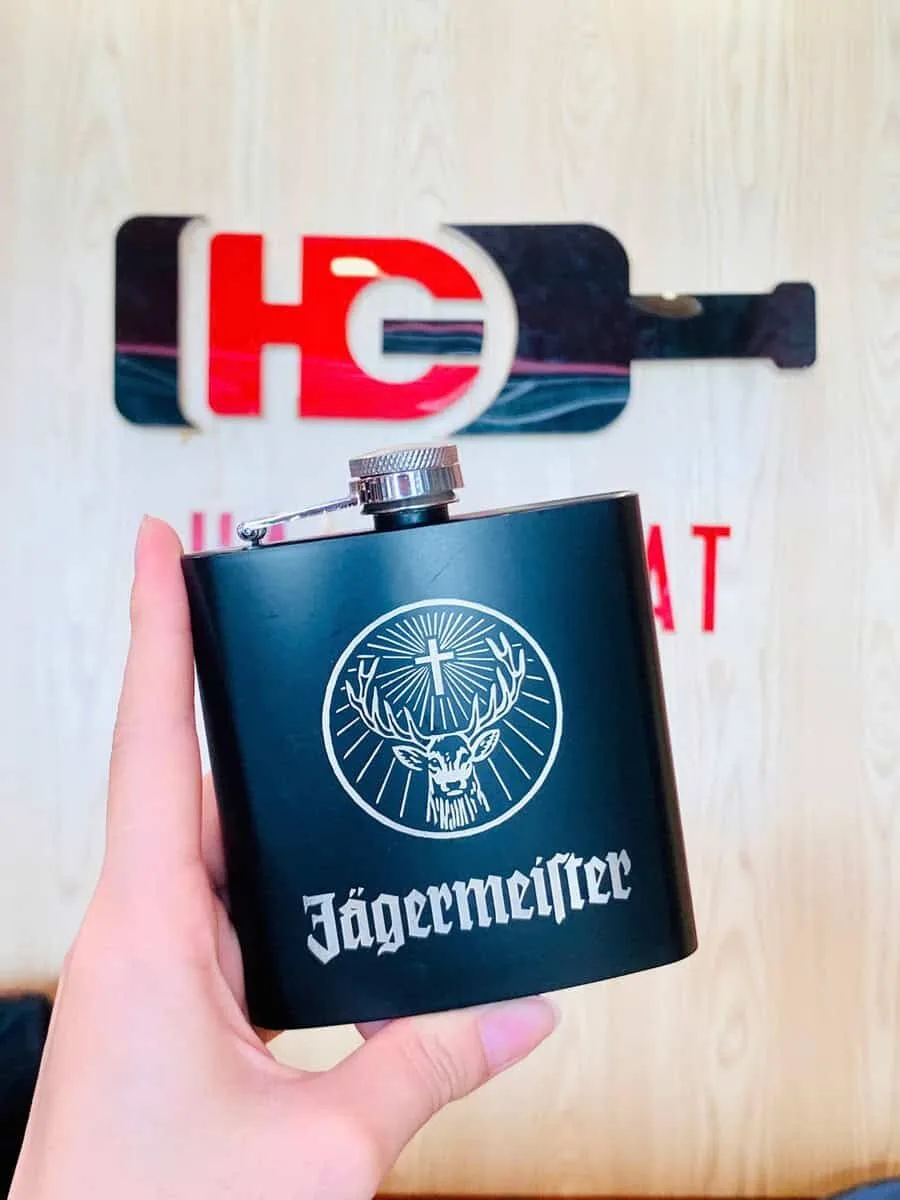 Bình Hipflask Jagermeister Đen kèm phễu 170ml