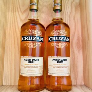 Rượu Cruzan Aged Dark Rum